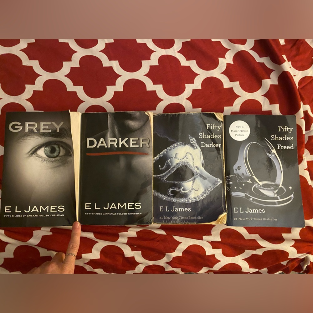 “Shades of Grey” paperback book Collection Set Bundle (4)